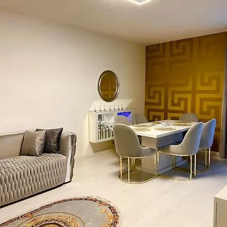 Apartment Luxurious Versace